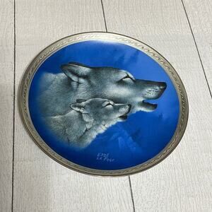 Vintage Bradford Exchange “Shared Song” Wolf Plate By Eddie La Page